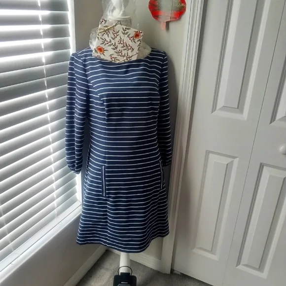 t shirt dress organic cotton KnowledgeCotton Apparel Women's Linen T-shirt weather dressing Carnival Vs. Royal Caribbean: Color:Ivory-Picture Color color:coti-dress-rose-flock-silver-blue-42 swatch:https://cdn.shopify.com/s/files/1/1444/3082/products/COTI-DRESS-SILVER-BLUE-ROSE-FLOCK-132413D_106x106.jpg?v=1619495883